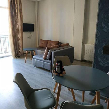 Apartment Sandra Tbilisi Esterno foto